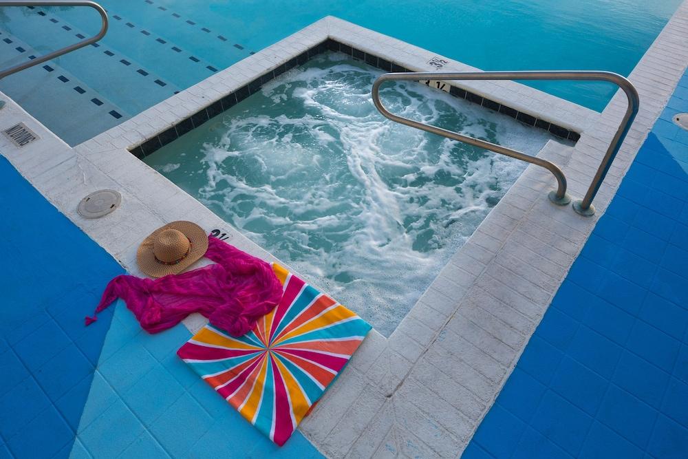 Coconut Malorie Resort Hotel, Ascend Hotel Collection Ocean City Ngoại thất bức ảnh